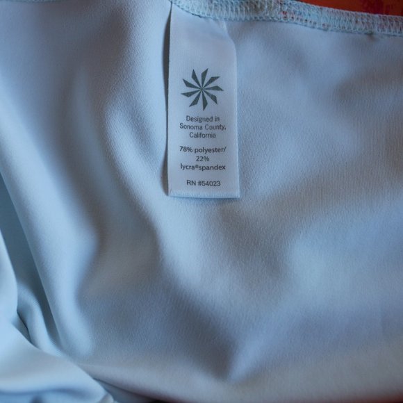 Athleta Kaleidoscope Sonar Chevron Back Stash Pocket Capri leggings, Size small - Picture 7 of 9